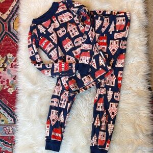Hanna Andersson Kids Pajama Set in Blue and Red House Pattern
